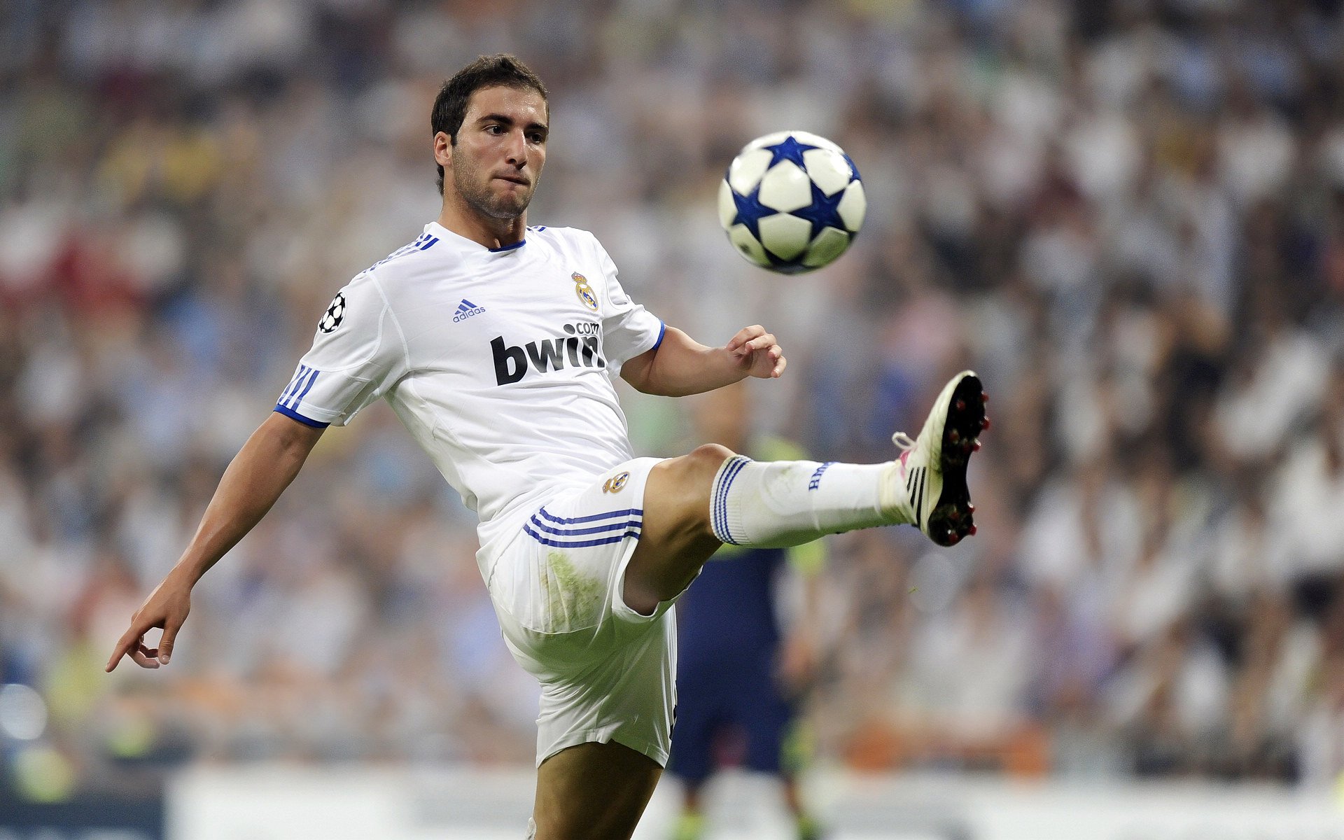 九游-Rookie在切尔西比赛中精彩发挥,绝杀引发热议!